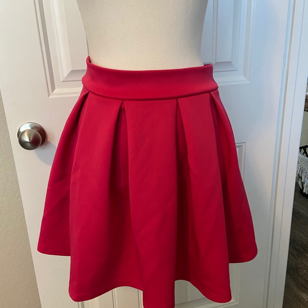 Hot pink skater skirt 💖